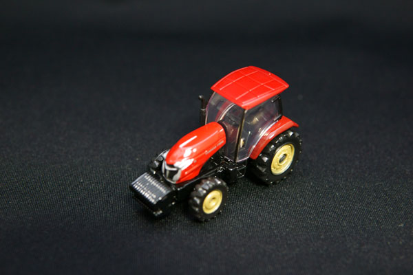 トミカ No.83 ヤンマー トラクター