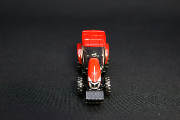 トミカ No.83 ヤンマー トラクター