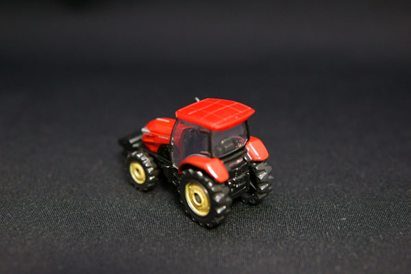トミカ No.83 ヤンマー トラクター