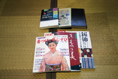 図書館で借りてきた資料