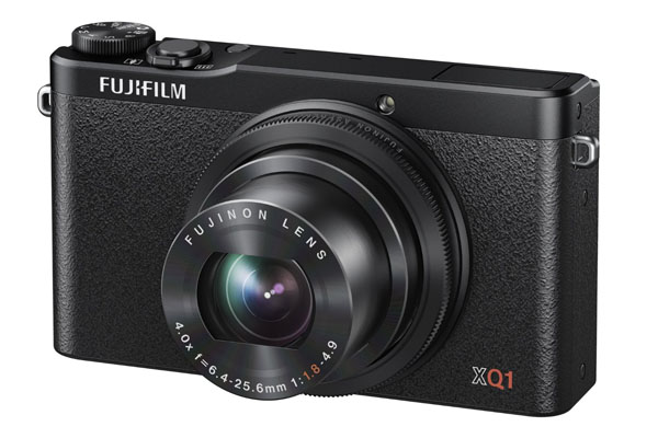 FUJIFILM XQ1