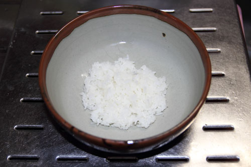 電子レンジで親子丼を作る